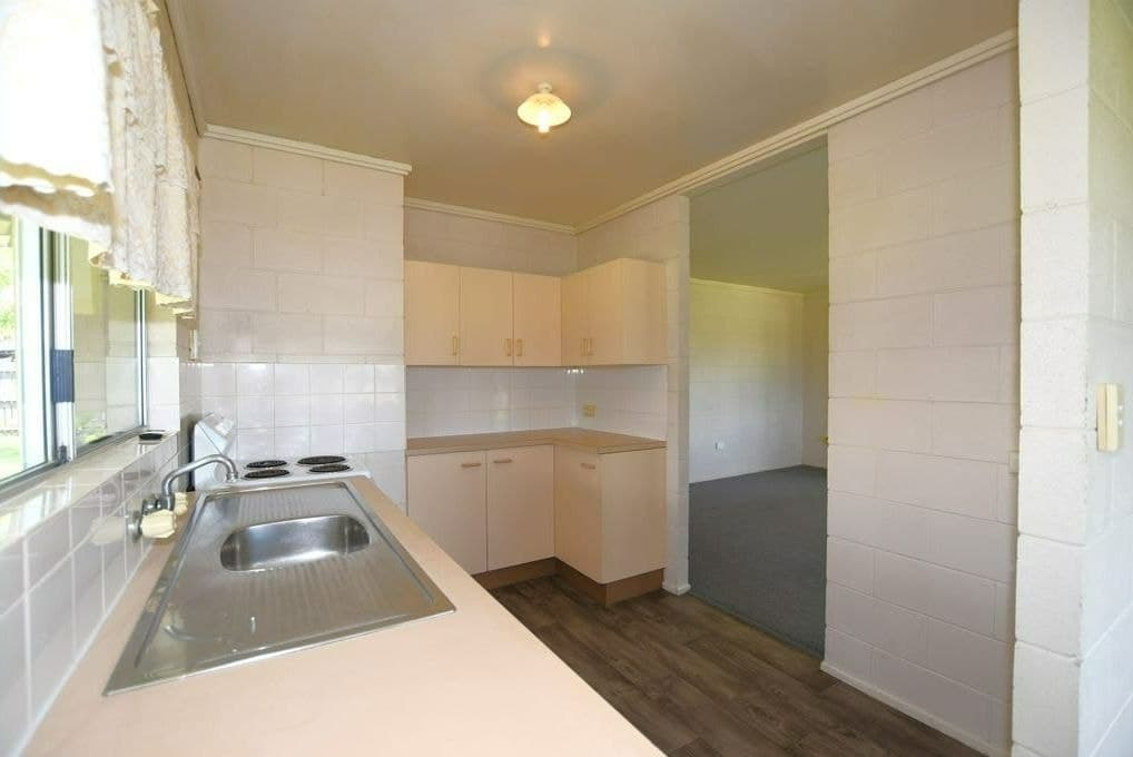 39 MCLACHLAN DR, AVENELL HEIGHTS, QLD, 4670, Avenell Heights - Thumbnail 3