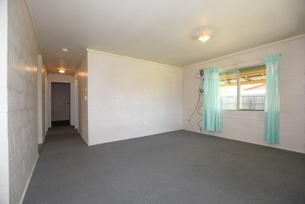 39 MCLACHLAN DR, AVENELL HEIGHTS, QLD, 4670, Avenell Heights - Thumbnail 6