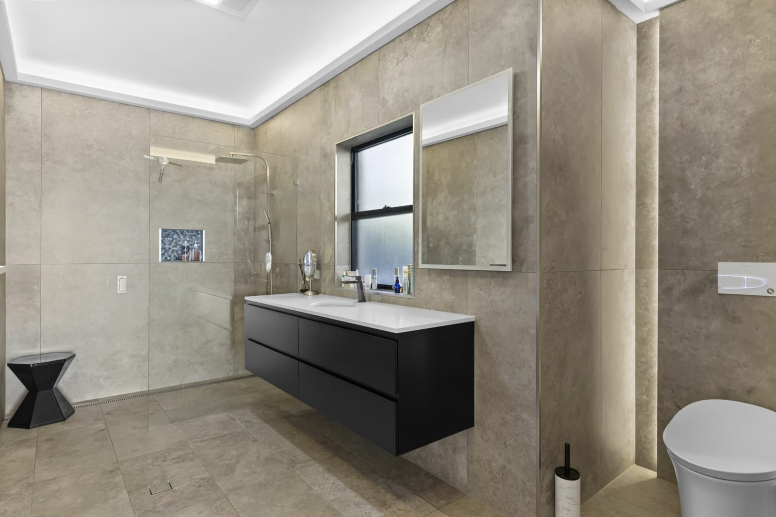 29 Mackay Close, BUNDALL, Bundall - Thumbnail 6