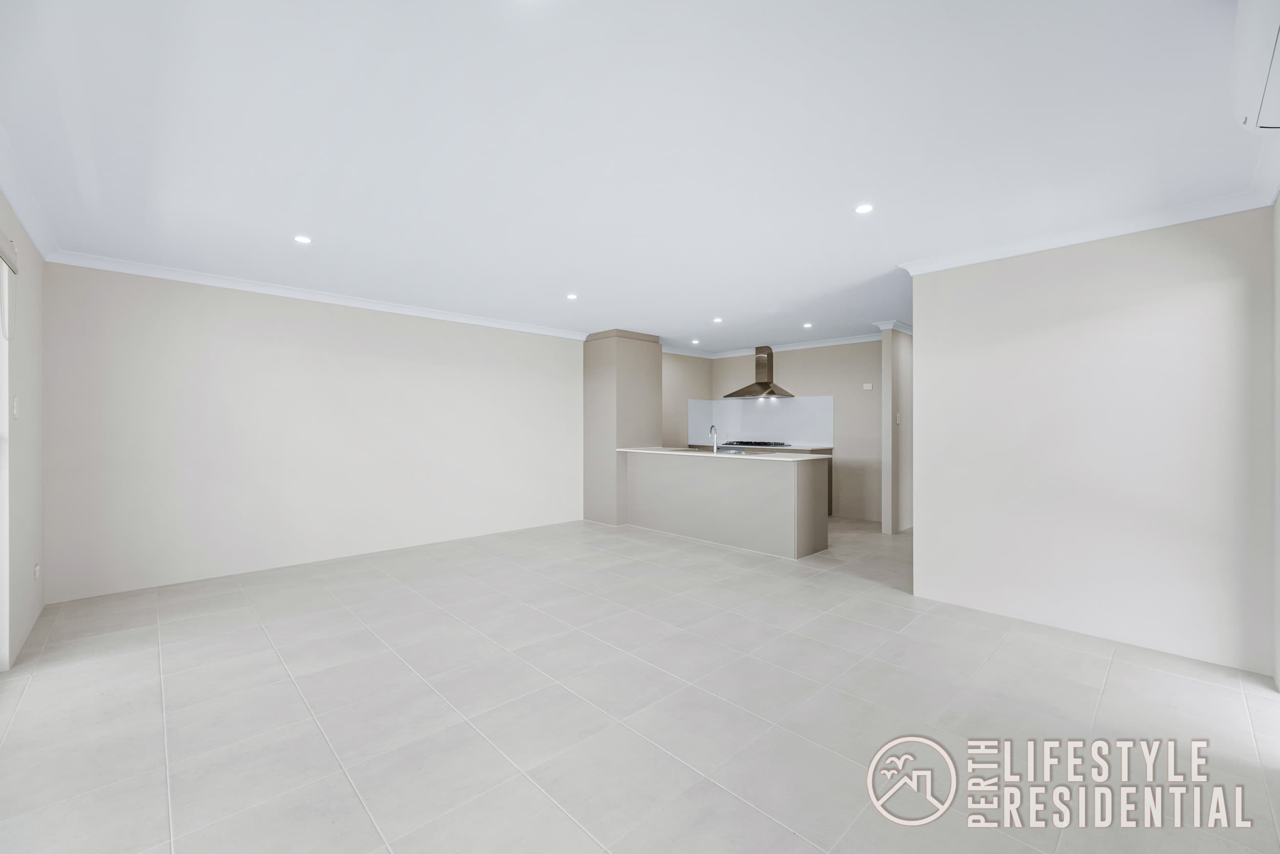 4 BED + STUDY ~ OPPOSITE THE PARK, Two Rocks - Thumbnail 6