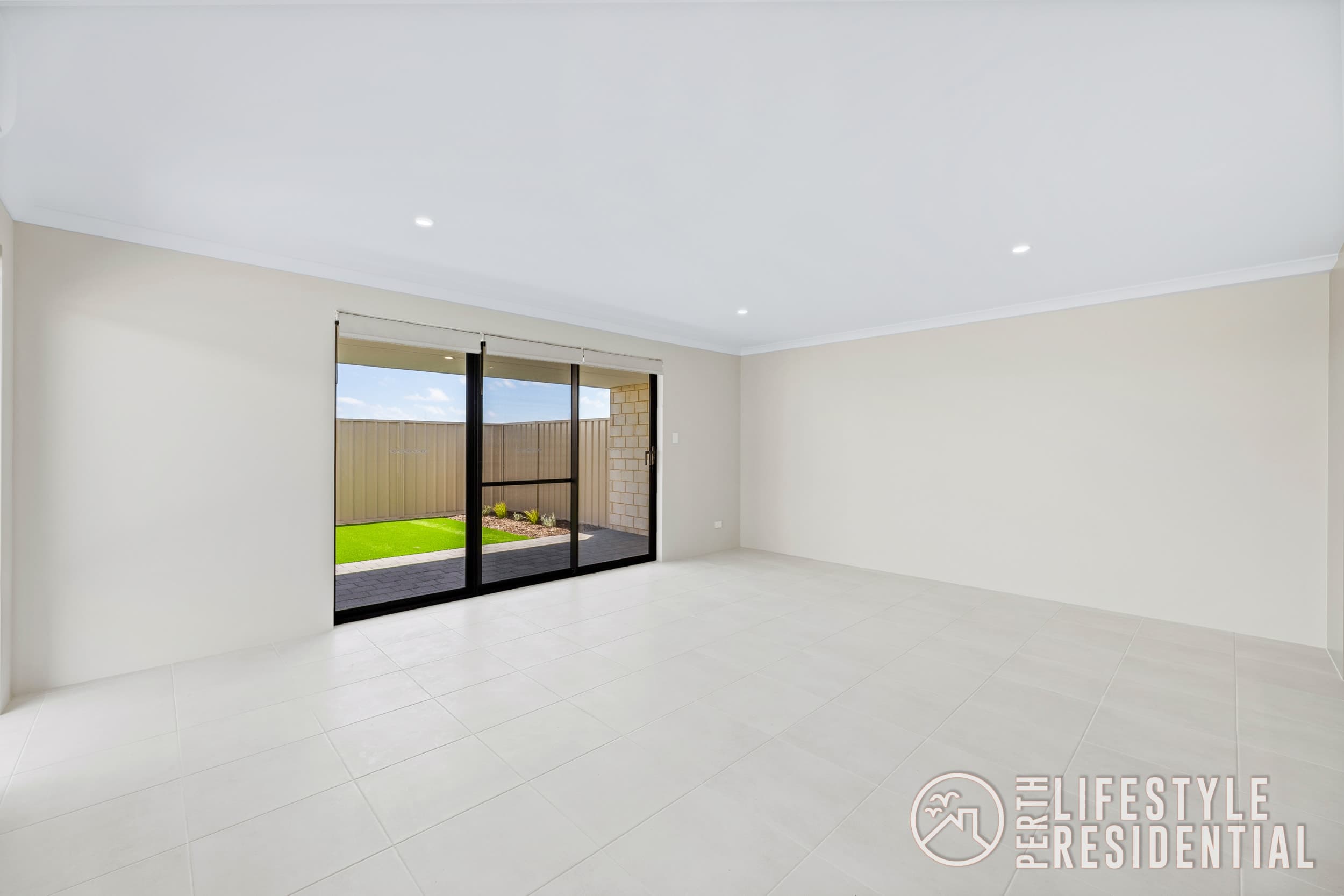 4 BED + STUDY ~ OPPOSITE THE PARK, Two Rocks - Thumbnail 7