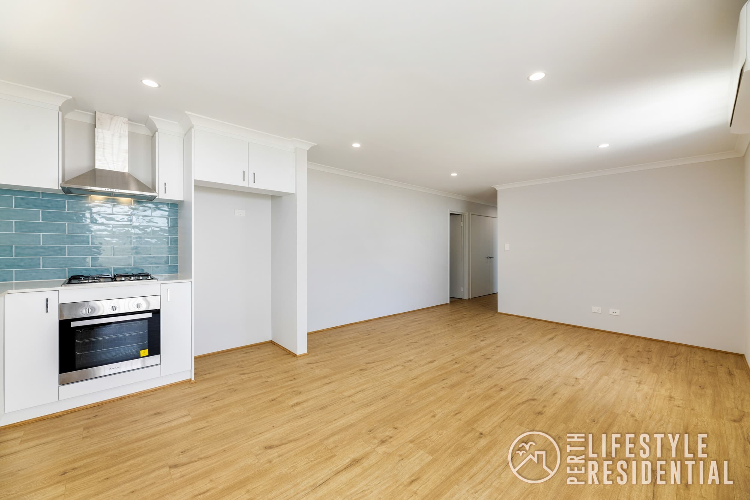 2 BED + STUDY NOOK ~ BEACHSIDE HOME, Two Rocks - Thumbnail 2