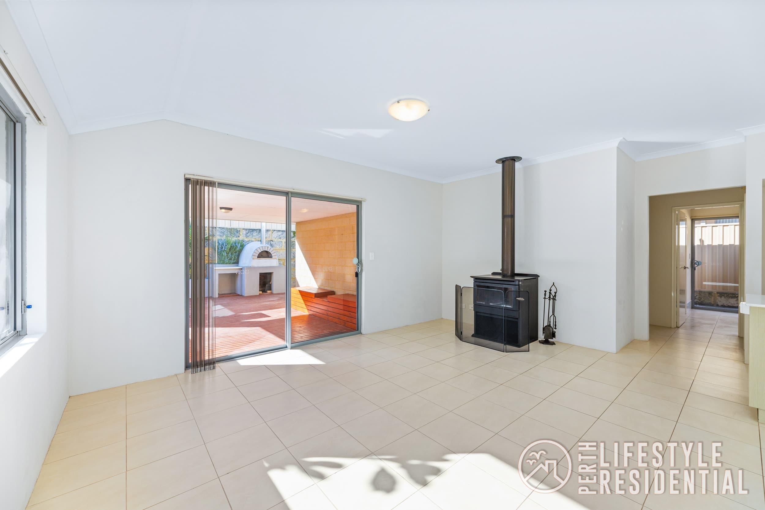ESTABLISHED STREET IN THE REEF ESTATE!, Two Rocks - Image 1