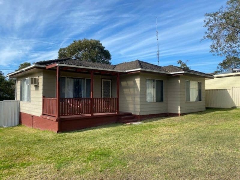 24 Una Avenue, Charmhaven NSW 2263, Charmhaven - Image 1