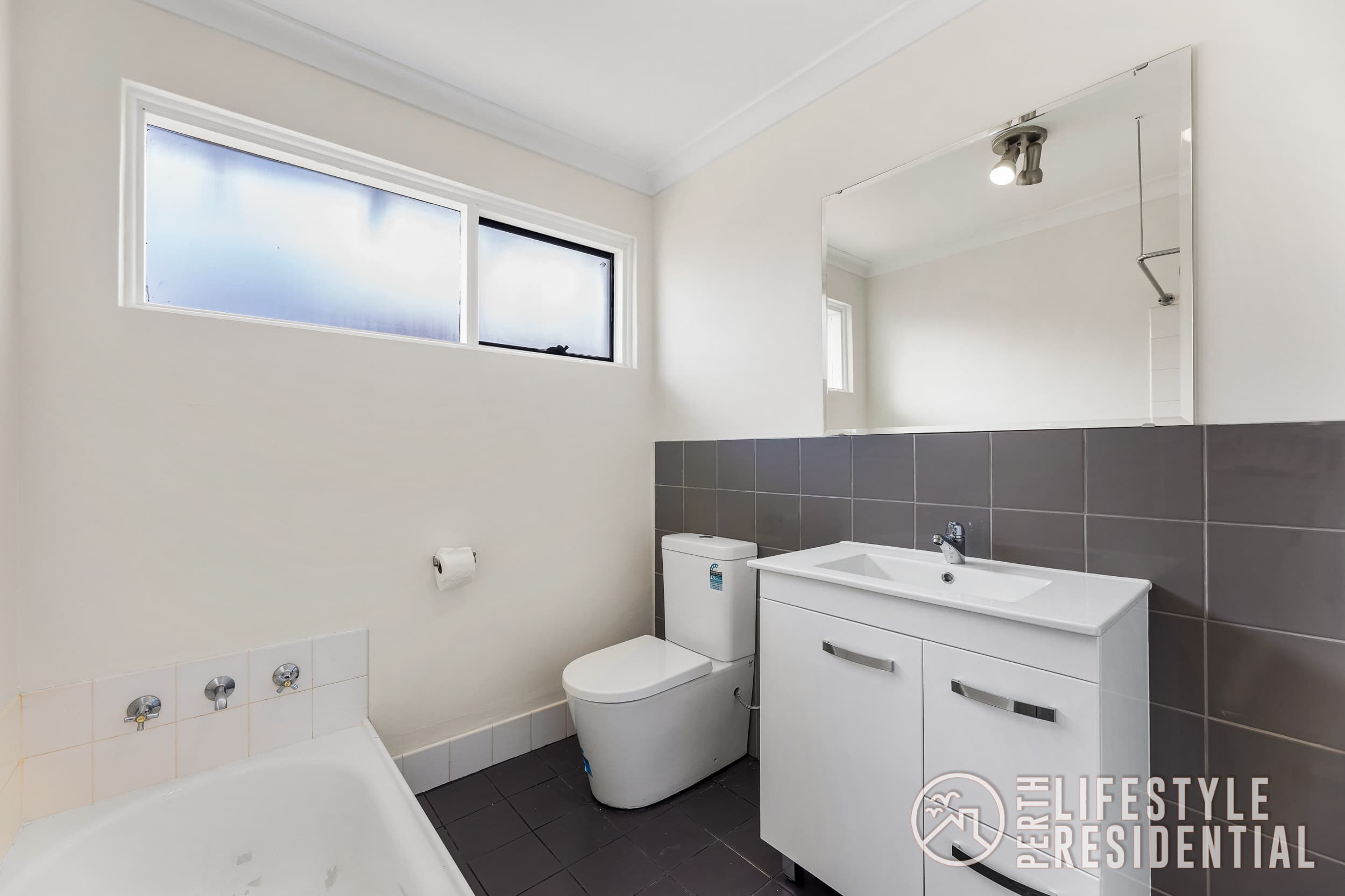 18 Gregory Court, TWO ROCKS, WA, 6037, Two Rocks - Thumbnail 5