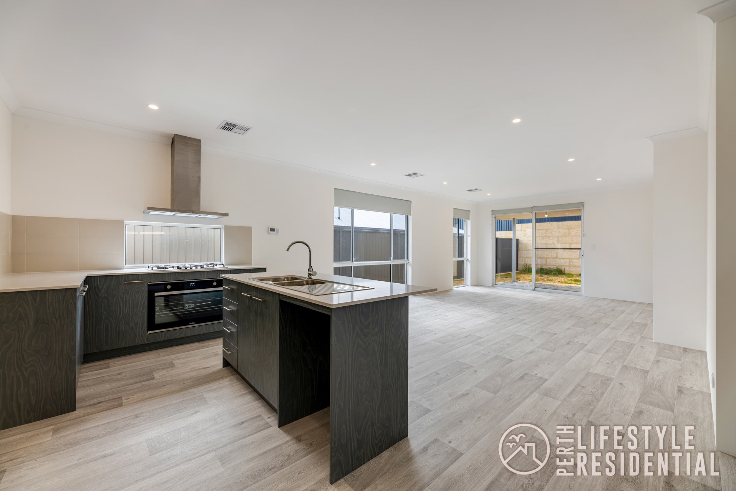21 Butterleaf Avenue, YANCHEP, WA, 6035, Yanchep - Thumbnail 4
