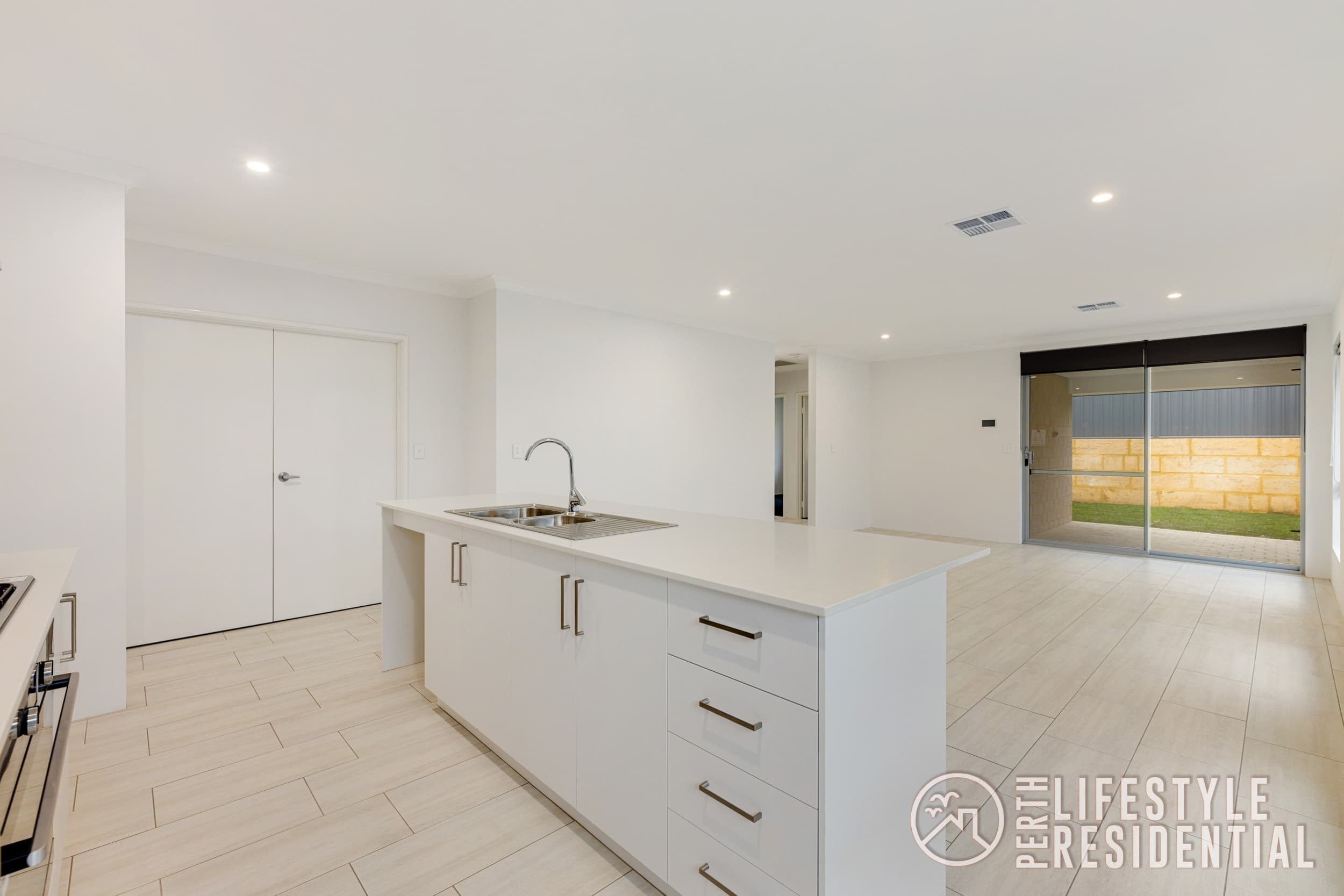 404 Page, Banksia Grove - Thumbnail 2