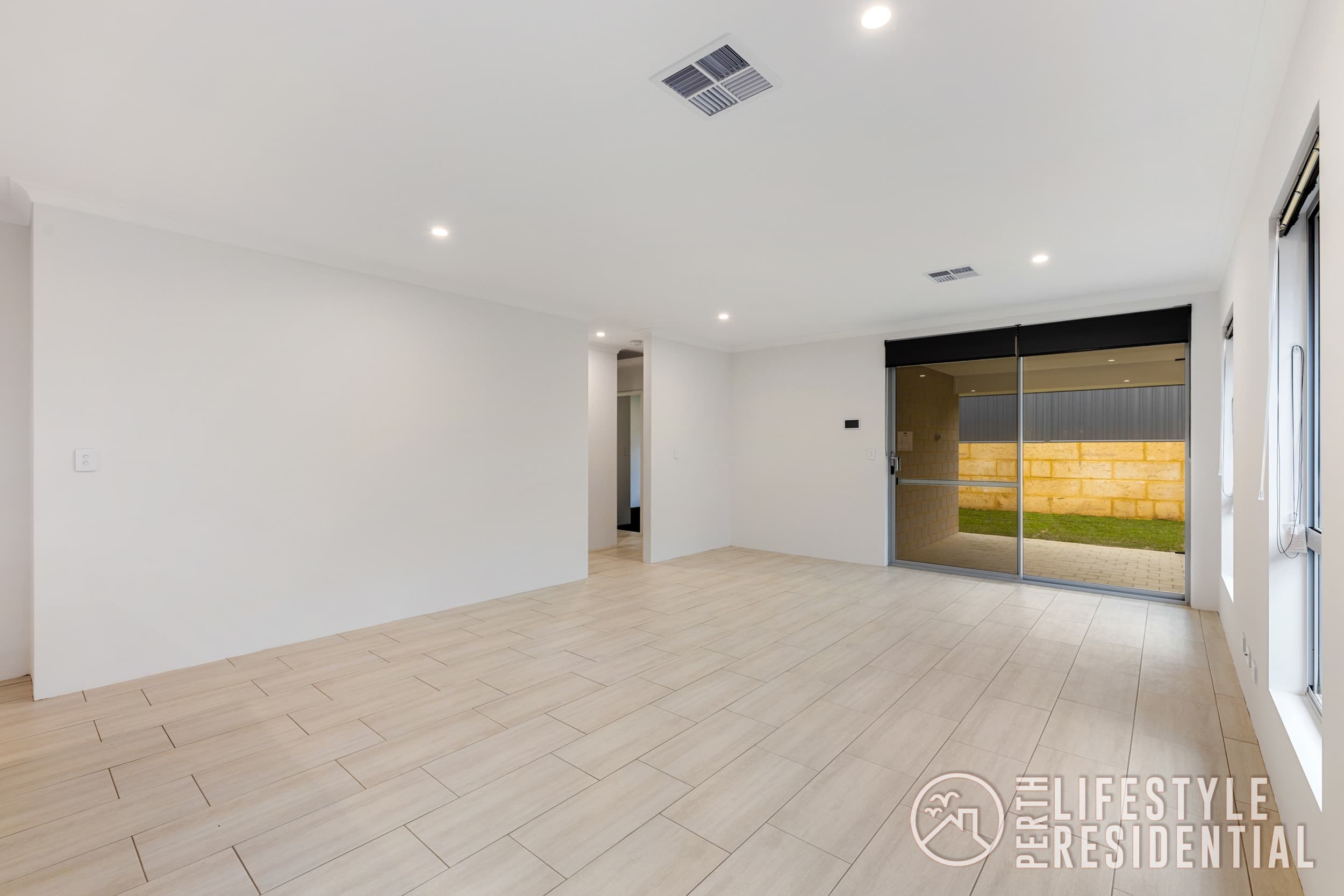 404 Page, Banksia Grove - Thumbnail 3