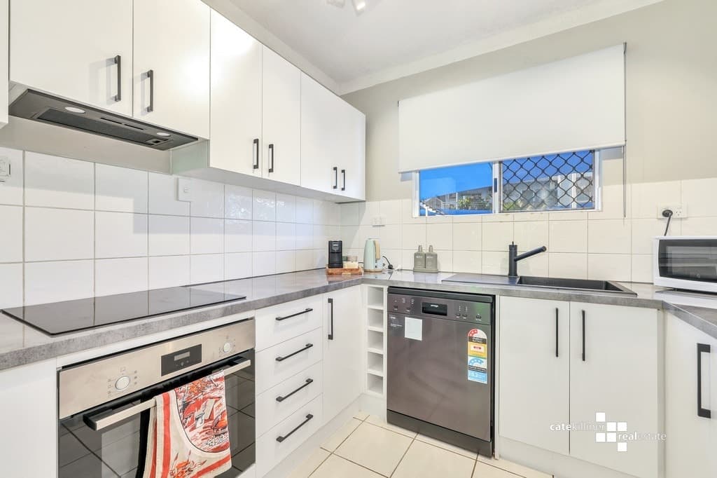 1/2 James Street,  - Image 1