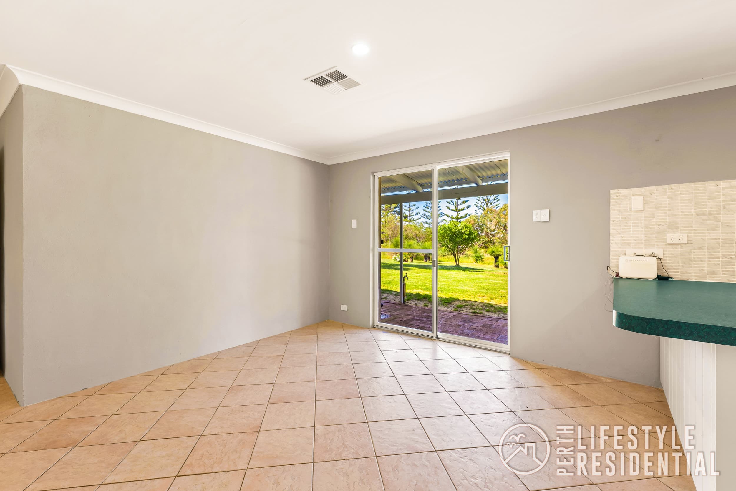 404 Page, Woodridge - Image 1