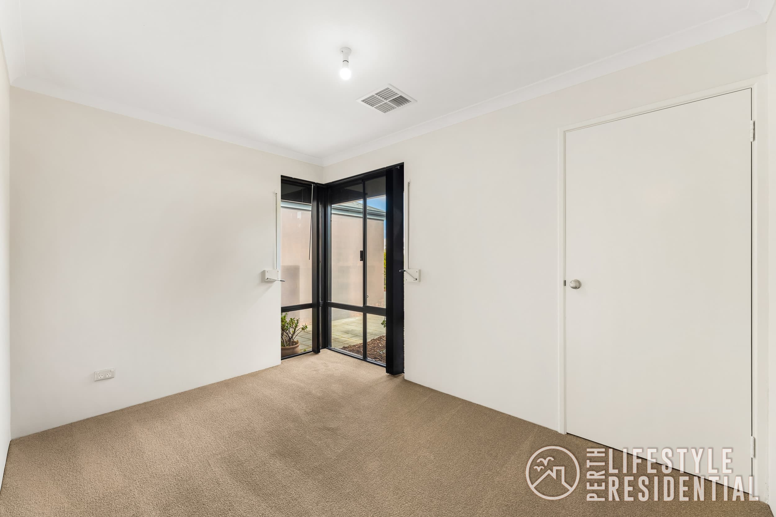 404 Page, Banksia Grove - Image 1