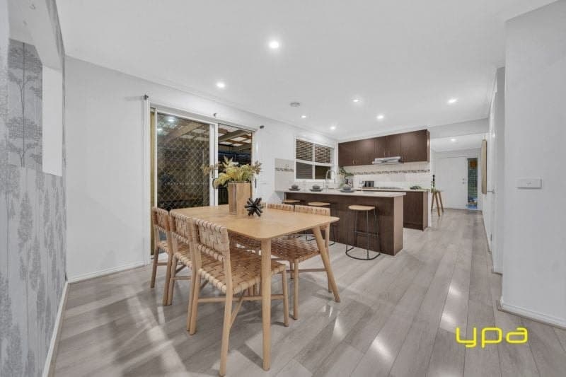 31 Ebony Street, Cranbourne, Cranbourne - Thumbnail 3
