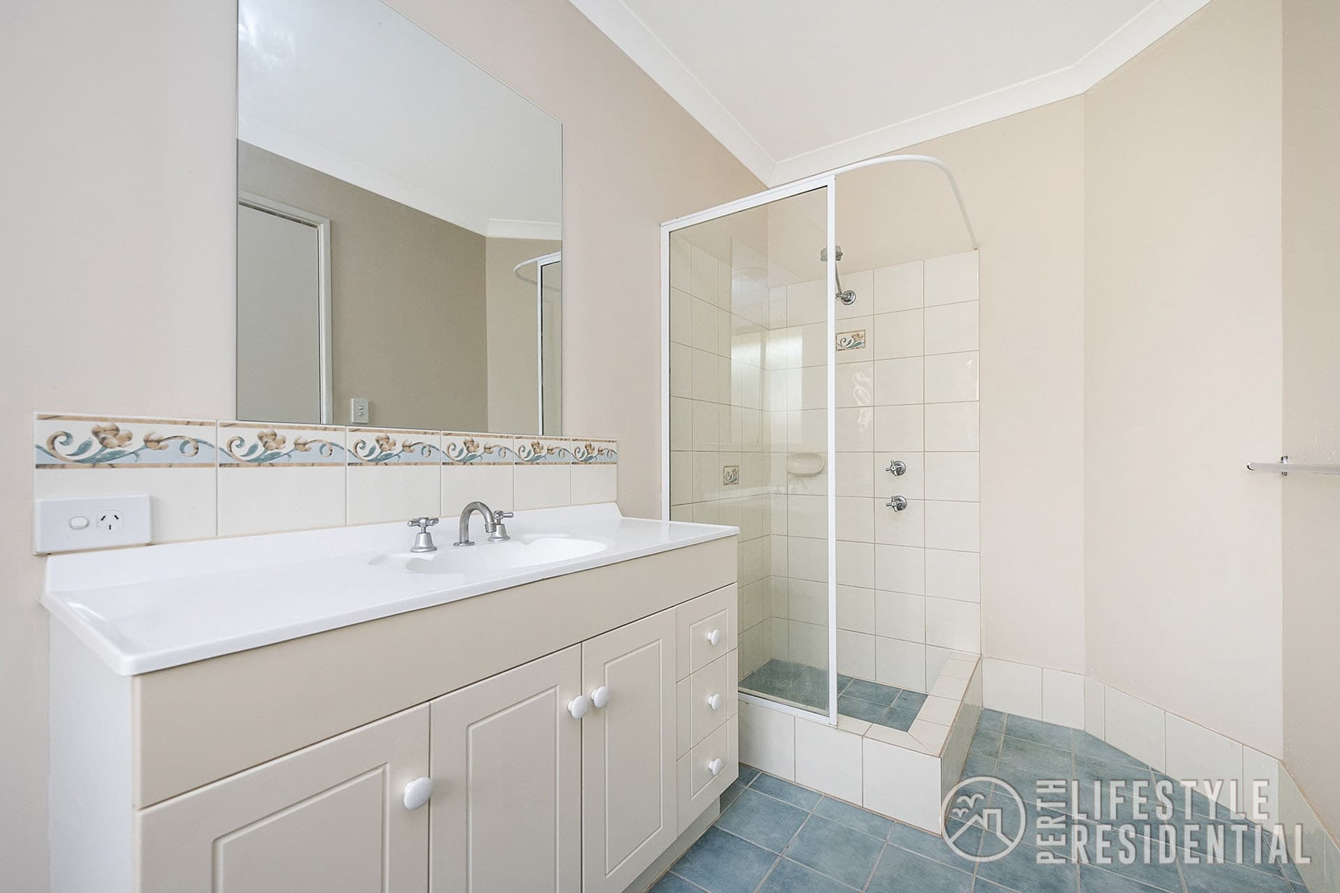 18 Stuart Place, TWO ROCKS, WA, 6037, Two Rocks - Thumbnail 2