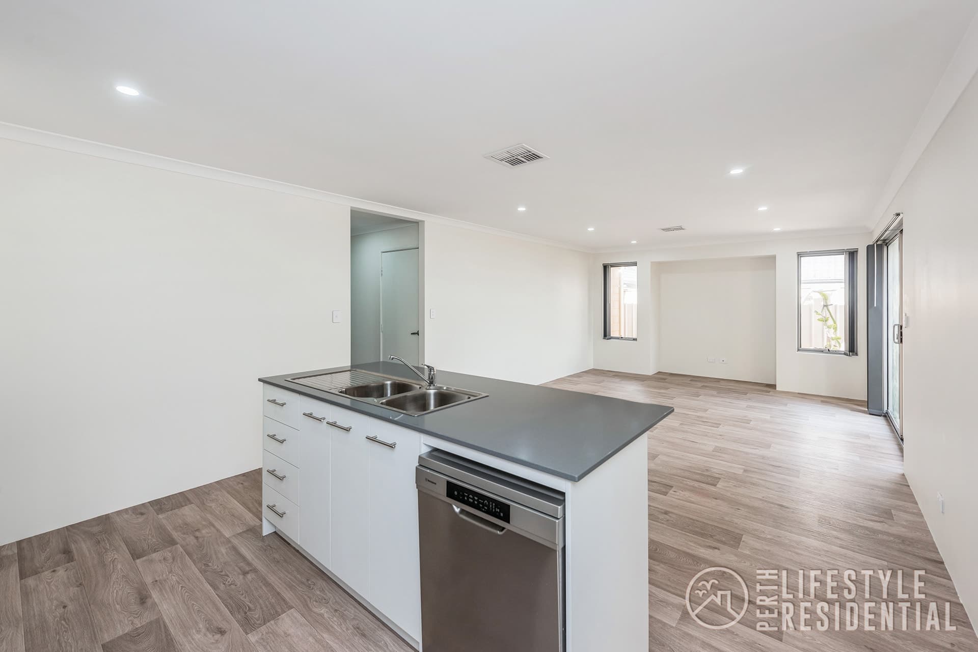 99 Ashmore Avenue, TWO ROCKS, WA, 6037, Two Rocks - Thumbnail 2