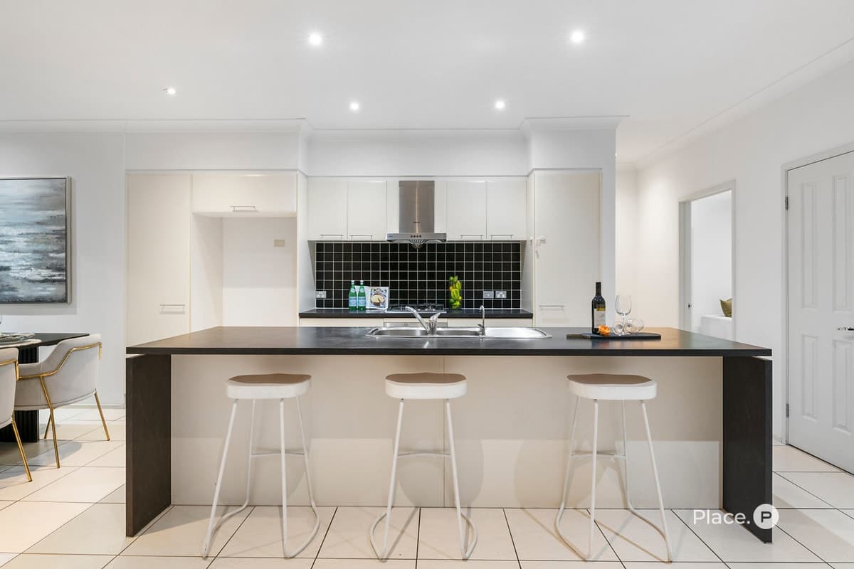 11 Preston Court, Calamvale - Thumbnail 5