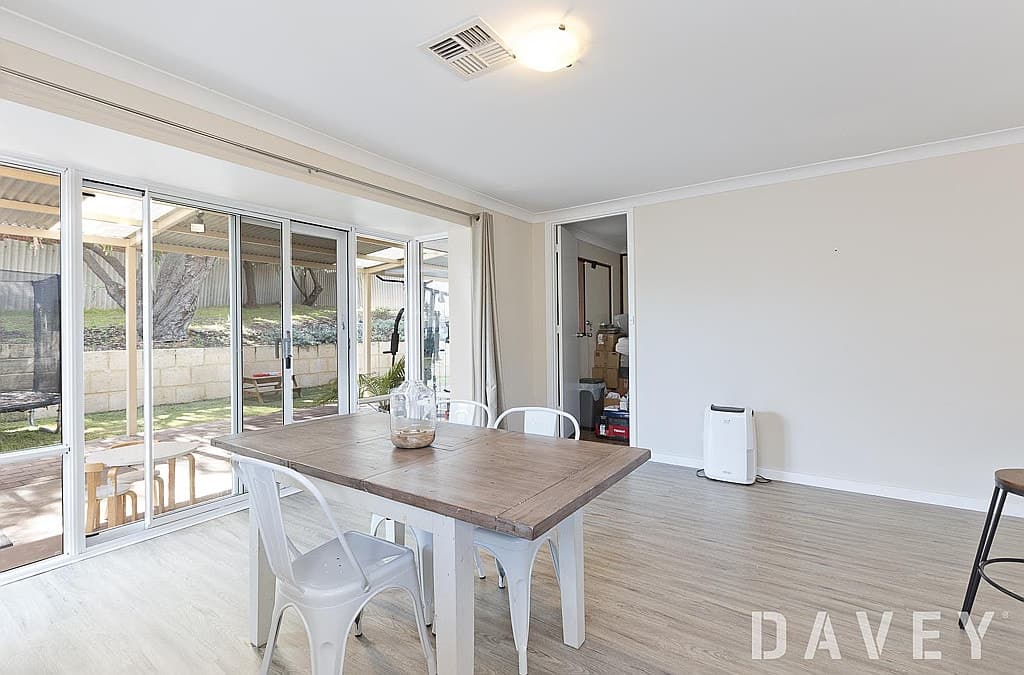 9 Timidon Place, Duncraig - Thumbnail 3