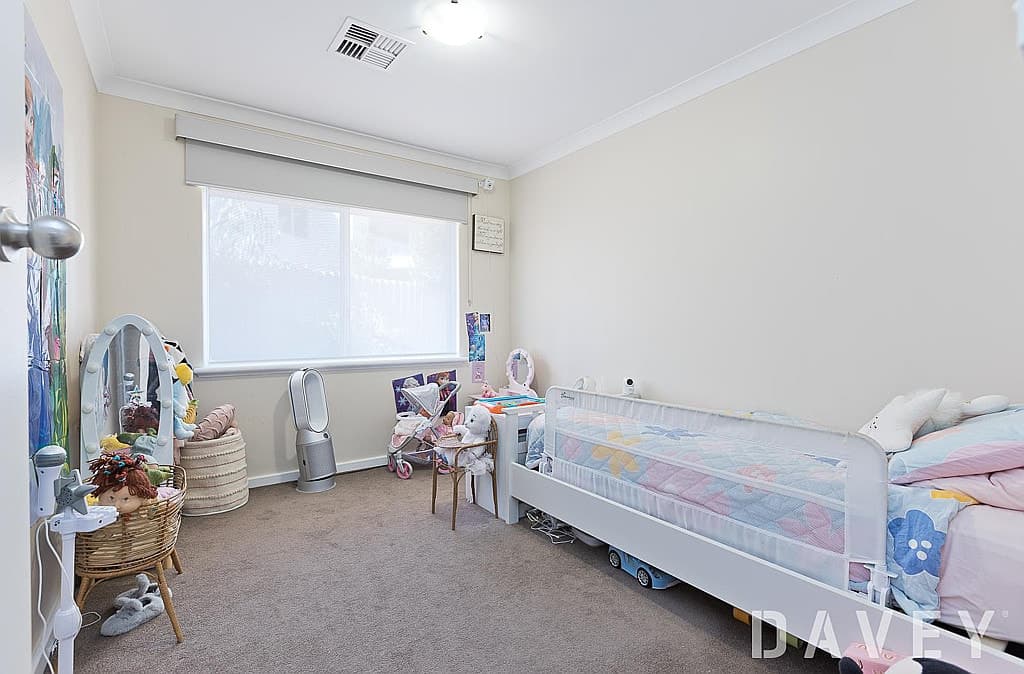 9 Timidon Place, Duncraig - Thumbnail 6