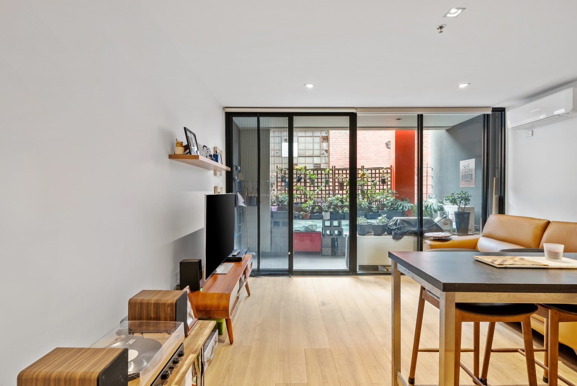 12/25 Byron Street, North Melbourne - Thumbnail 2