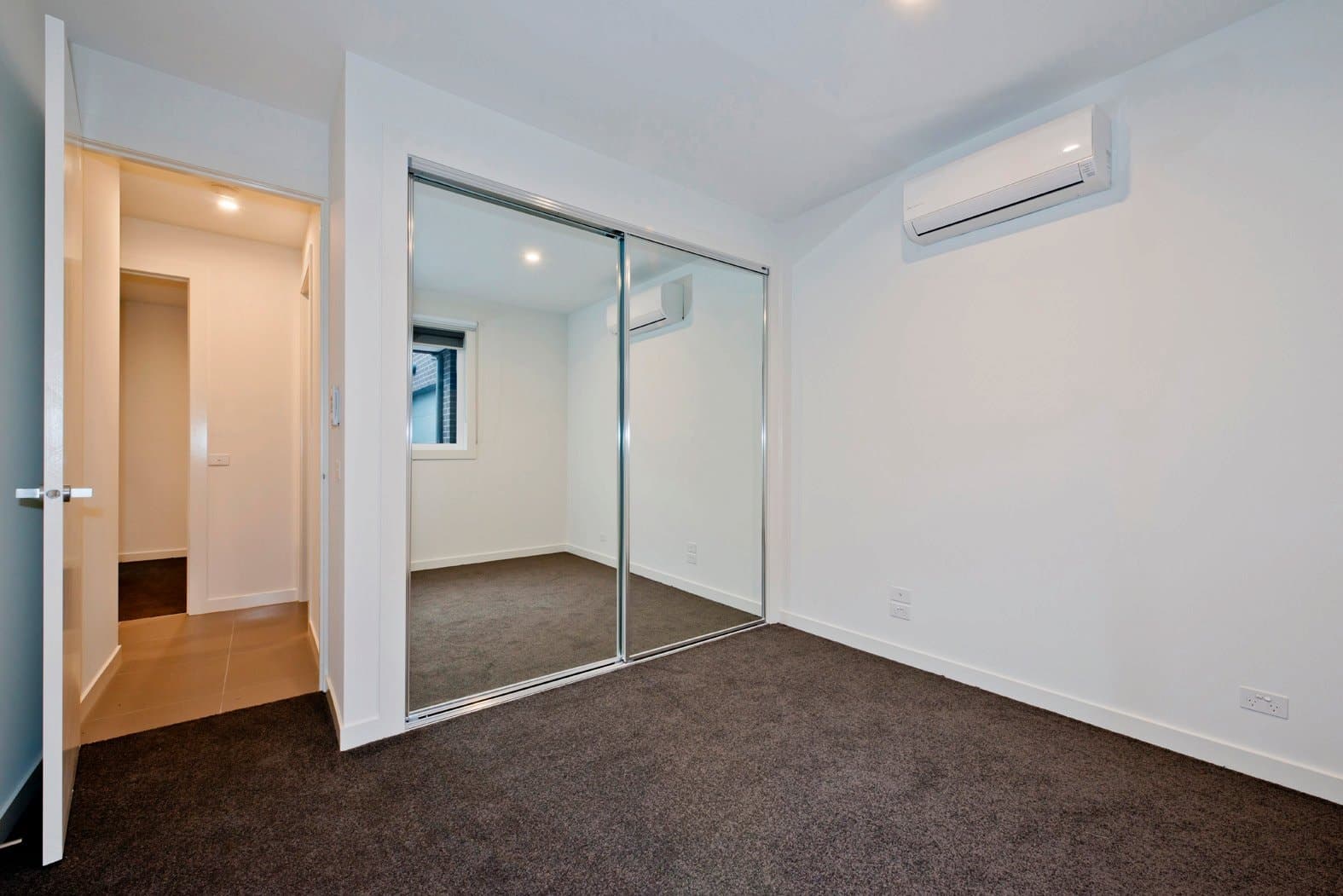 2/9 Hayes Street, Northcote - Thumbnail 4