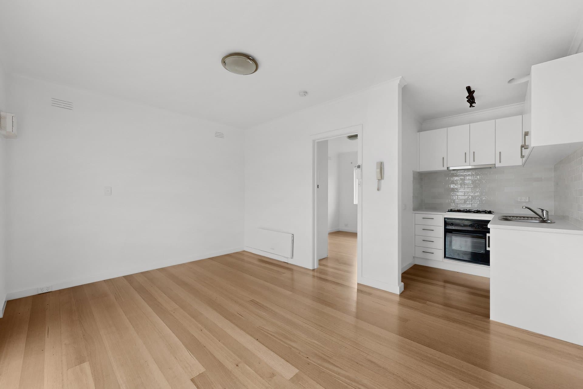 8/34 Lillimur Road, Ormond - Thumbnail 4