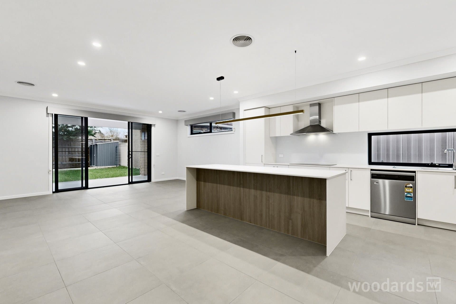 27 Gilbertson St, Essendon - Thumbnail 2
