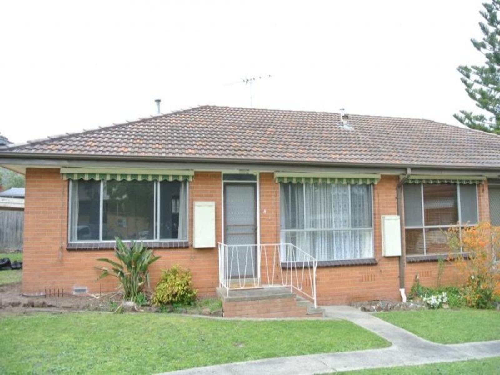 4/33 Grenfell Road, Mount Waverley VIC 3149, Mount Waverley - Image 1
