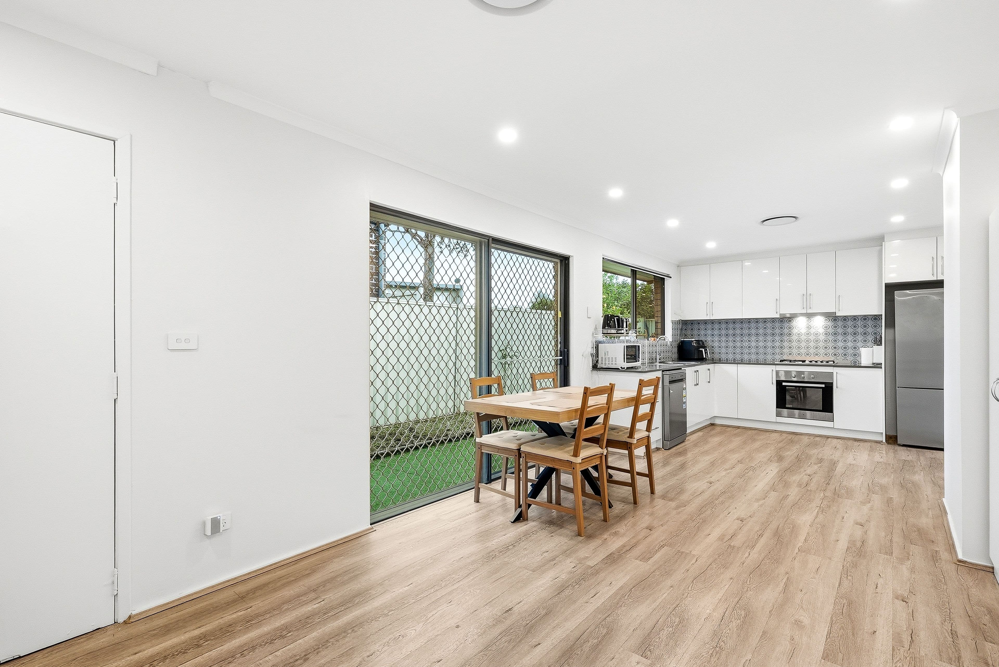 127 Davis Road, Marayong NSW 2148, Marayong - Thumbnail 2