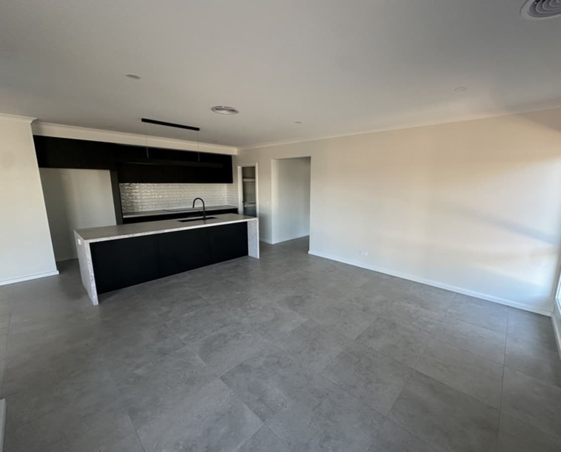 46 Santa Rosa Boulevard,, Shepparton VIC 3630, Shepparton - Thumbnail 3