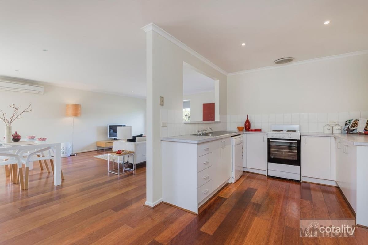 1 / 10 Greenville Drive, GROVEDALE VIC 3216, Grovedale - Thumbnail 3