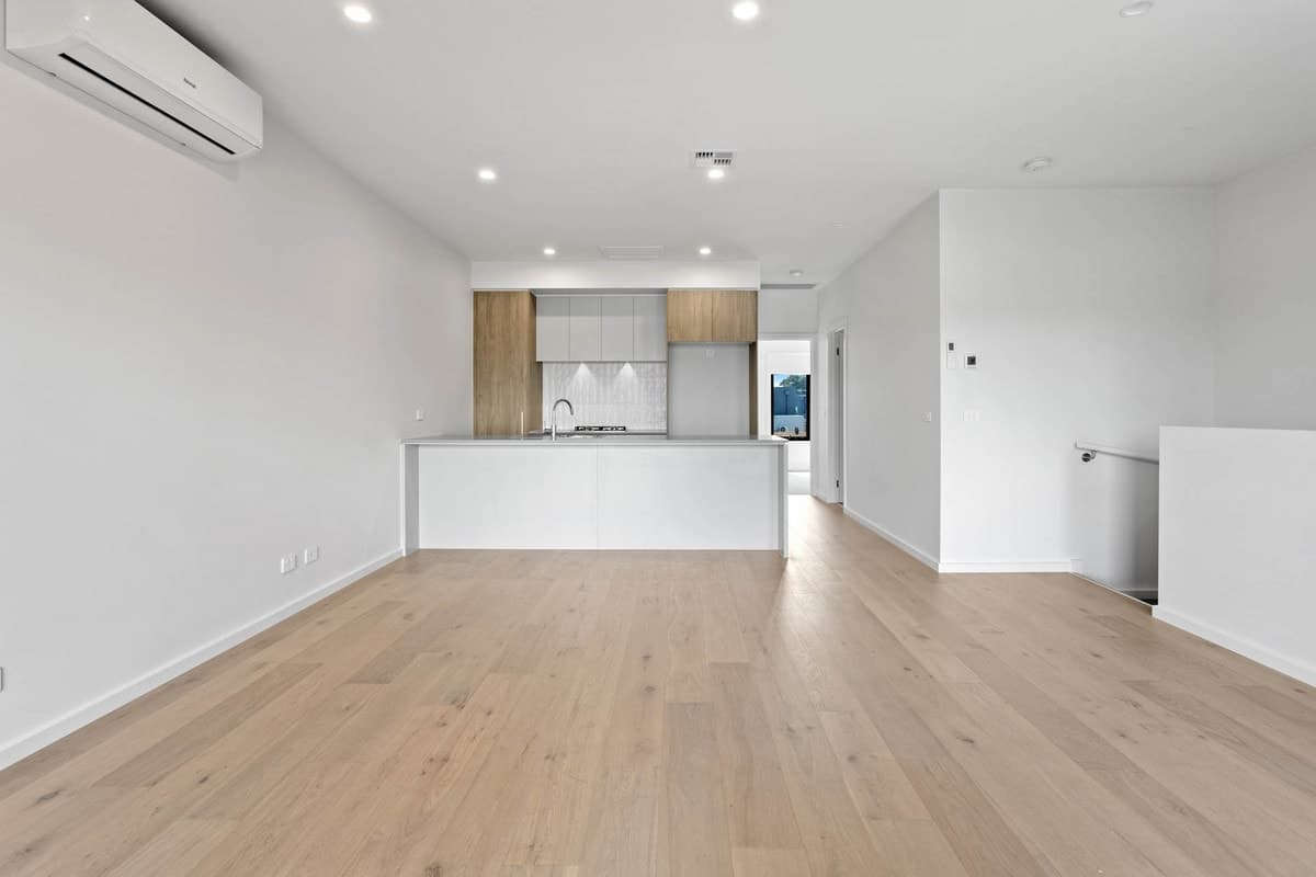 6 Yukon Avenue, Cranbourne West VIC 3977, Cranbourne West - Thumbnail 5