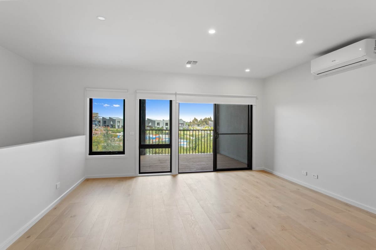 6 Yukon Avenue, Cranbourne West VIC 3977, Cranbourne West - Thumbnail 6