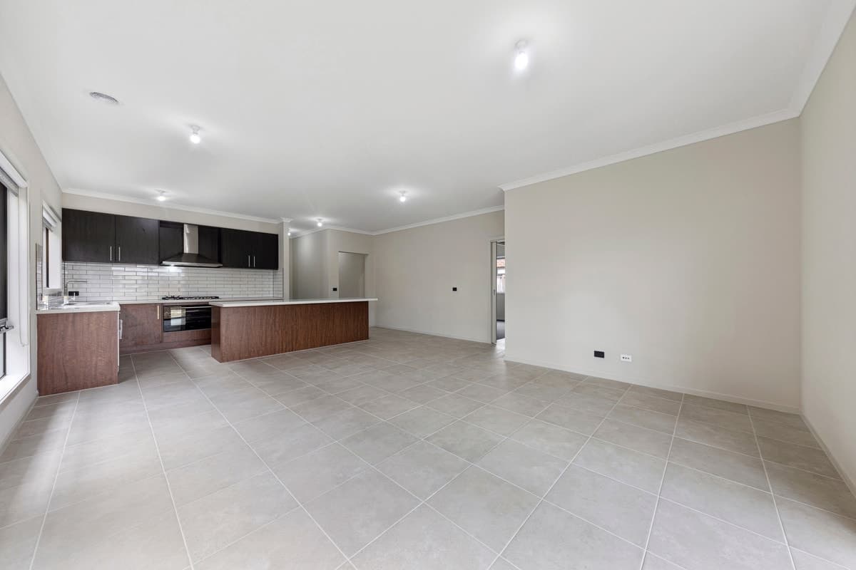 87 Pioneer Way, Officer VIC 3809, Officer - Thumbnail 3