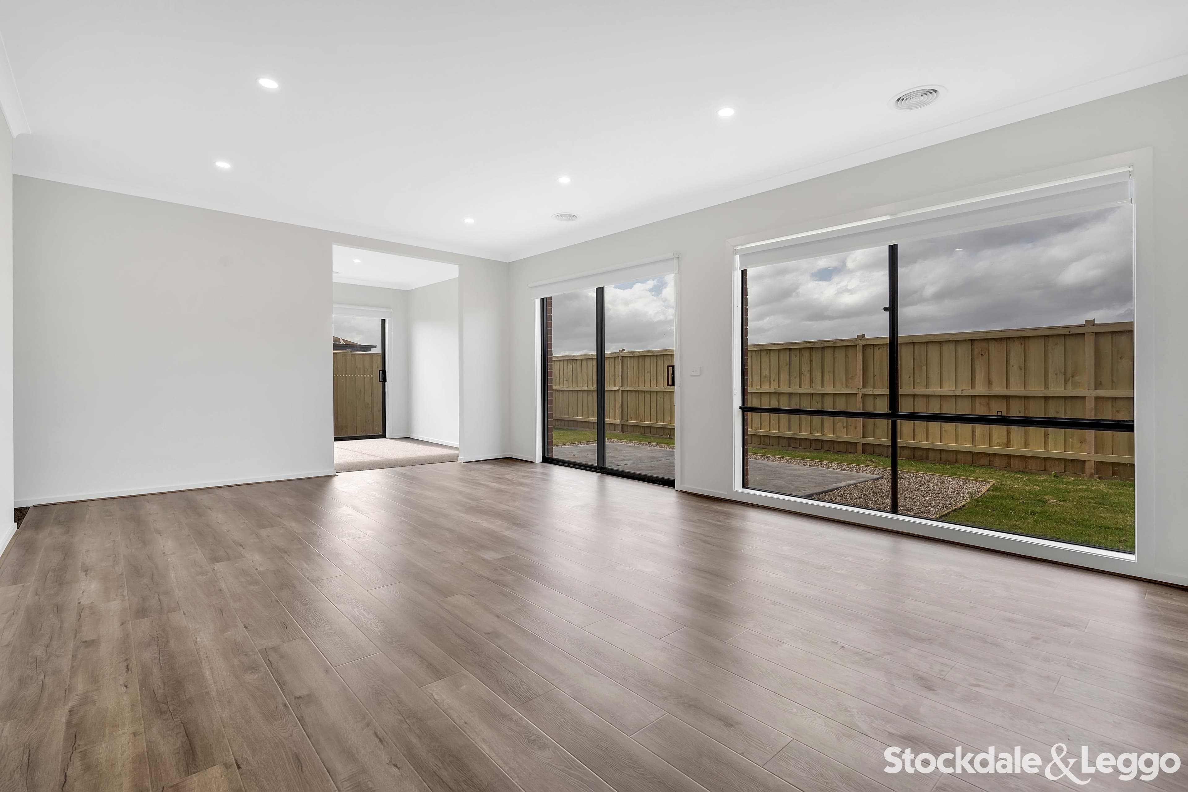 22 Sirianni Boulevard, Fraser Rise VIC, Fraser Rise - Thumbnail 6