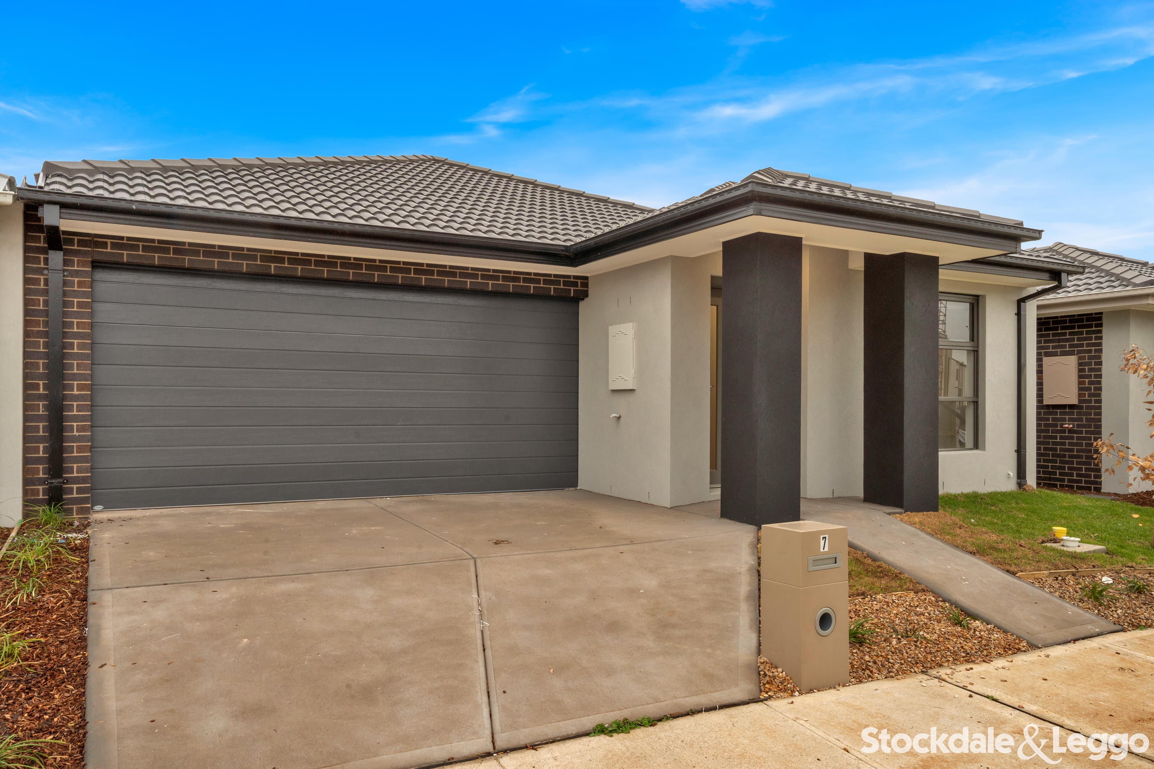 7 Turning Loop, Fraser Rise VIC, Fraser Rise - Thumbnail 2