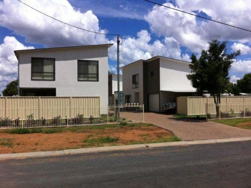 2/6 Holland Street, Chinchilla QLD 4413, Chinchilla - Image 1