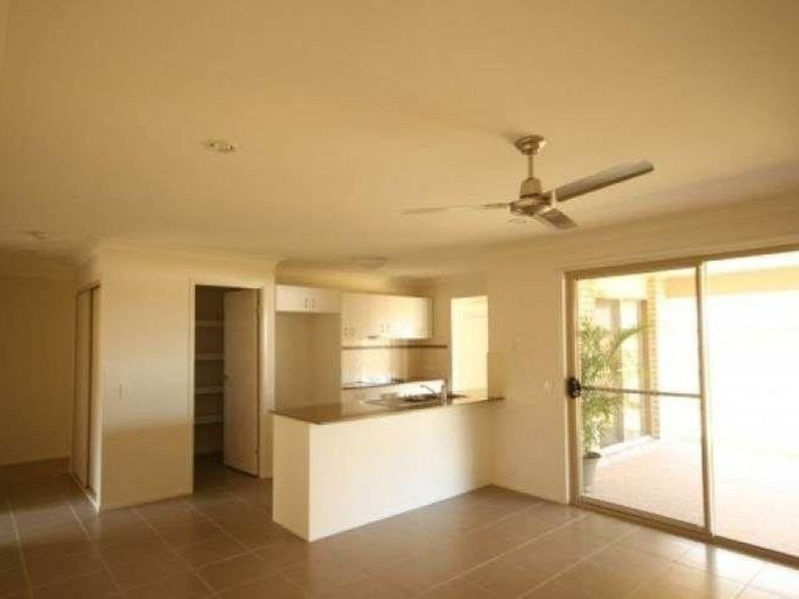 41 Jackson Street, Sarina QLD 4737, Sarina - Thumbnail 4