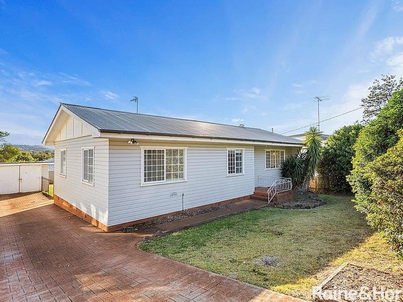 121 Perth Street, South Toowoomba QLD 4350, South Toowoomba - Image 1