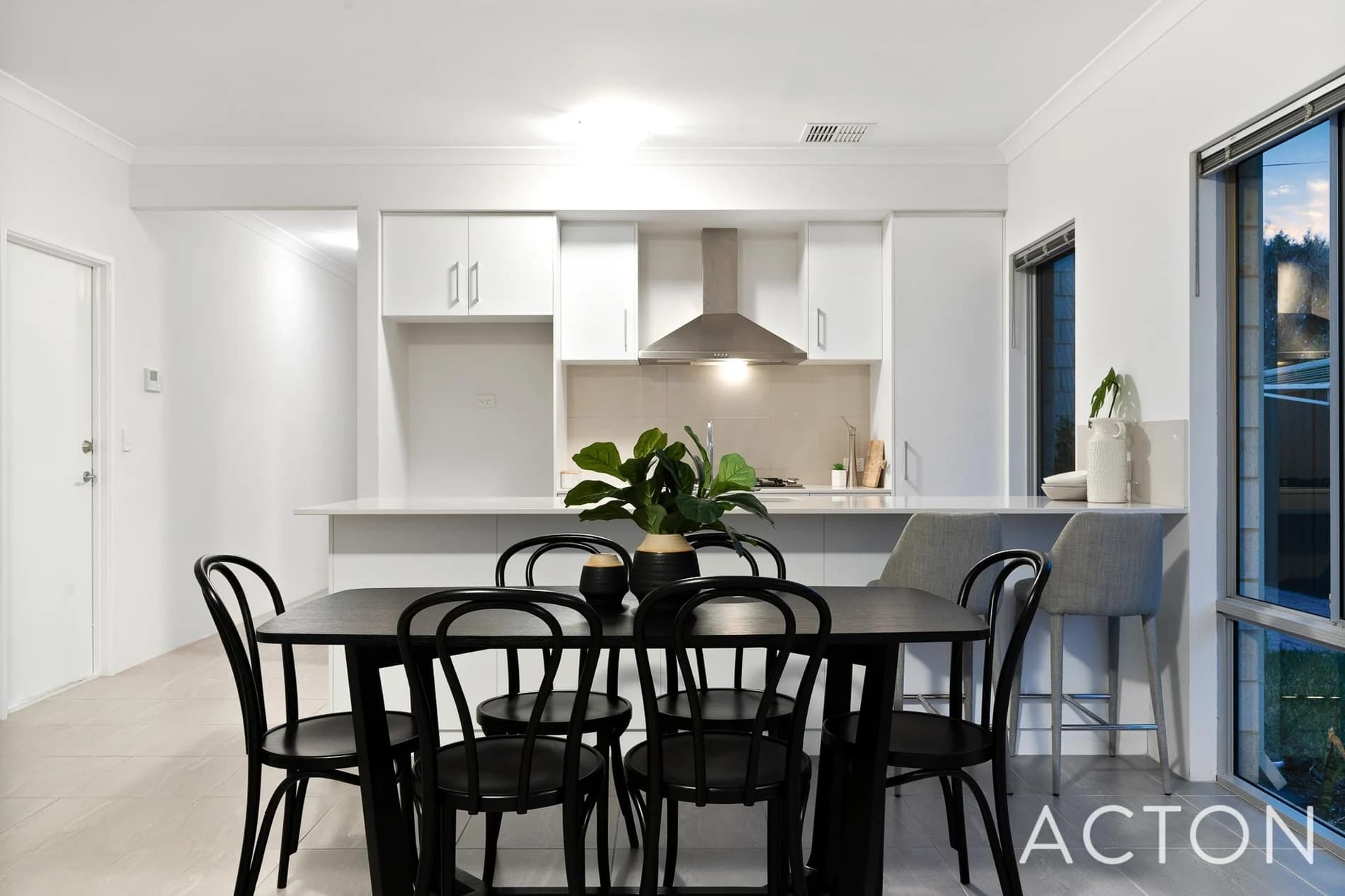 6/27 Falkirk Avenue, MAYLANDS WA 6051, Bedford - Thumbnail 2