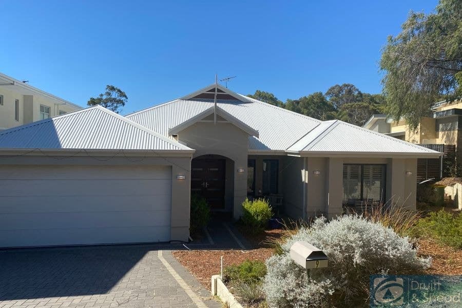 9 Crabbe Place, Karrinyup WA 6018, Karrinyup - Image 1