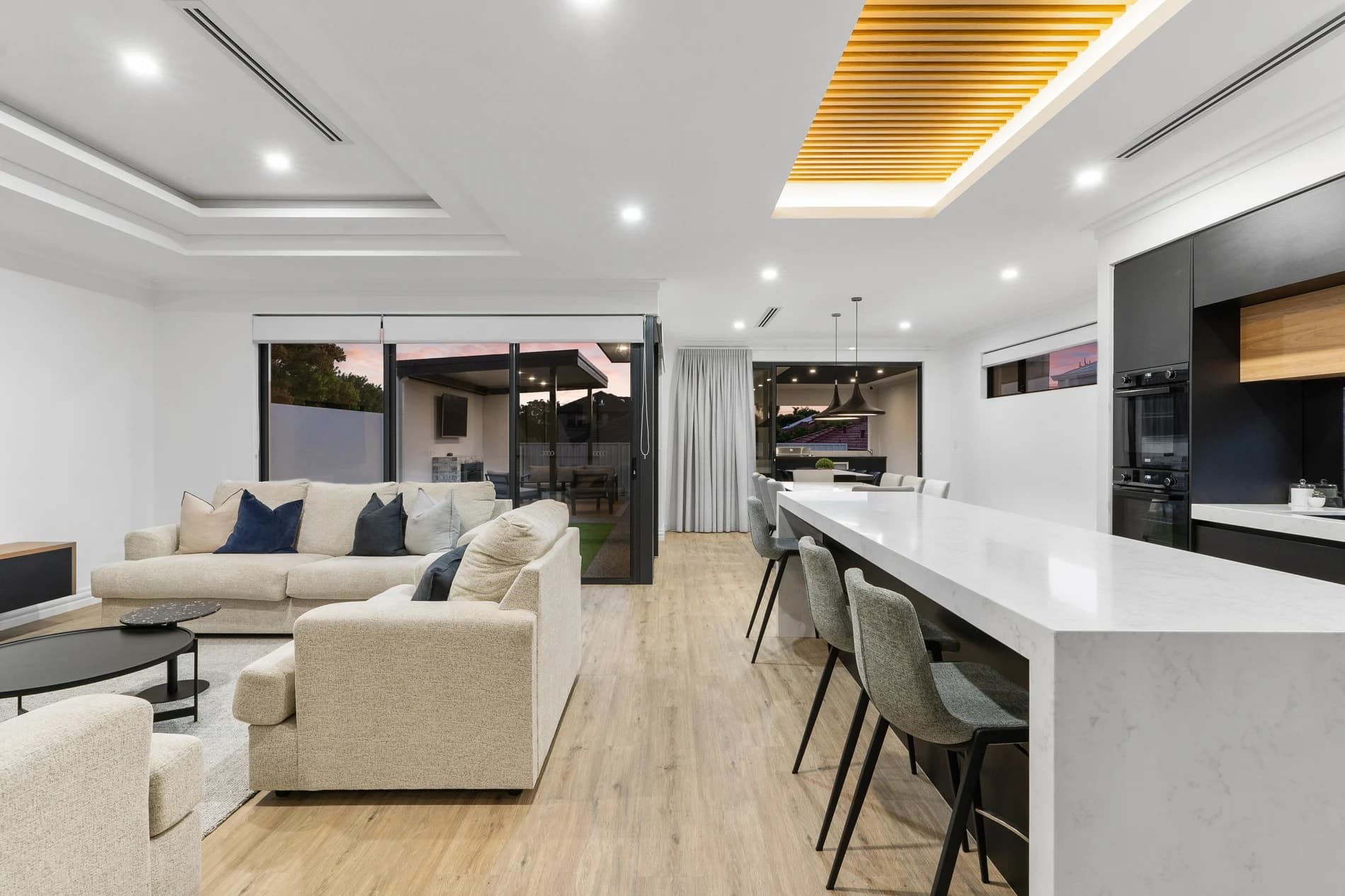 6/27 Falkirk Avenue, MAYLANDS WA 6051, Bedford - Image 1