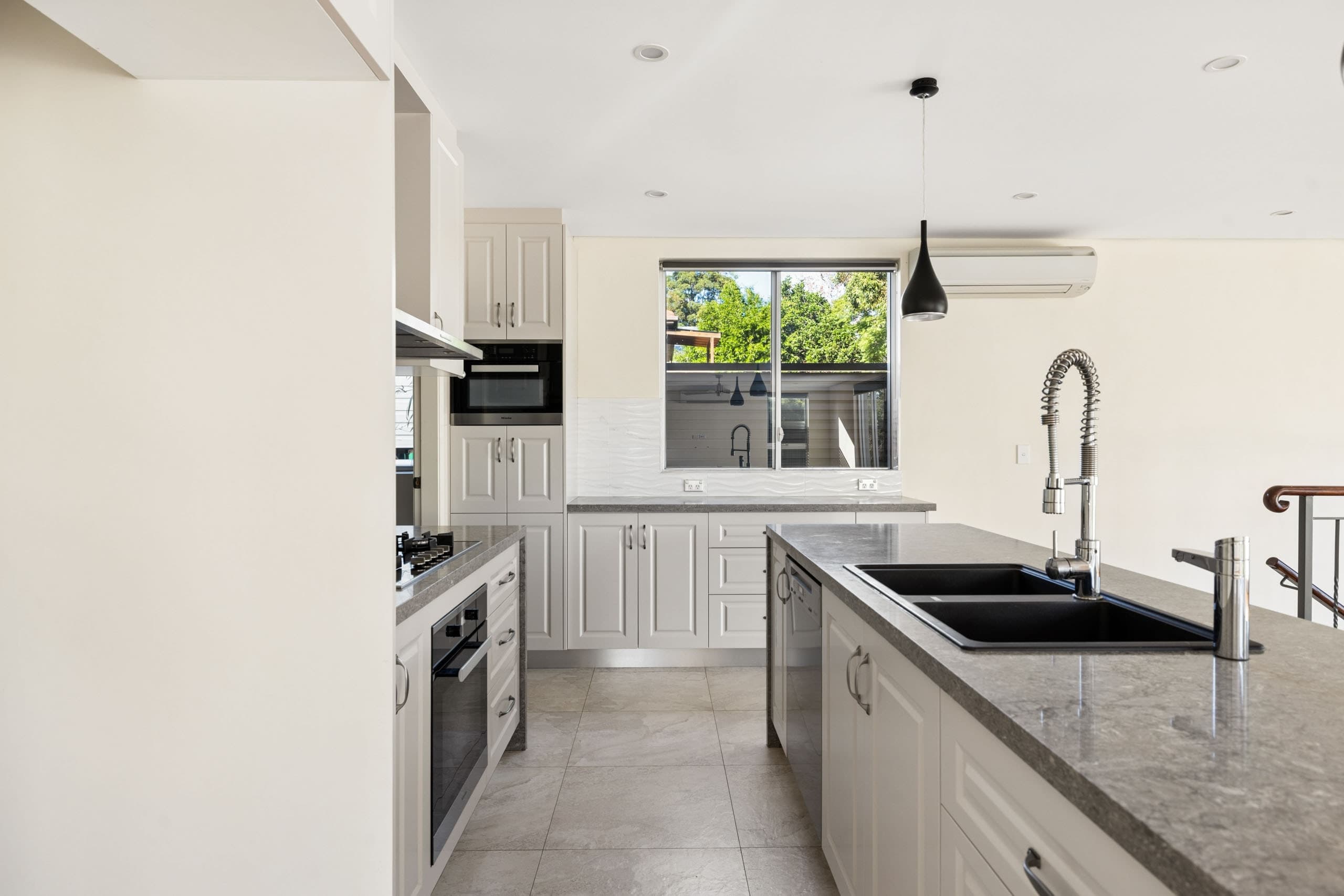 6 Glen Road, Oatley - Thumbnail 8