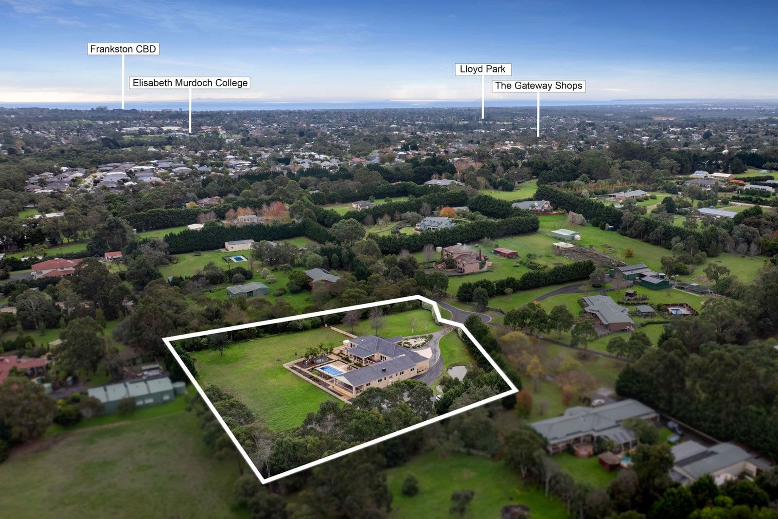 Extraordinary Flexible Living on 2.47 Stunning Acres 12 Timarron Court LANGWARRIN, Langwarrin - Thumbnail 3