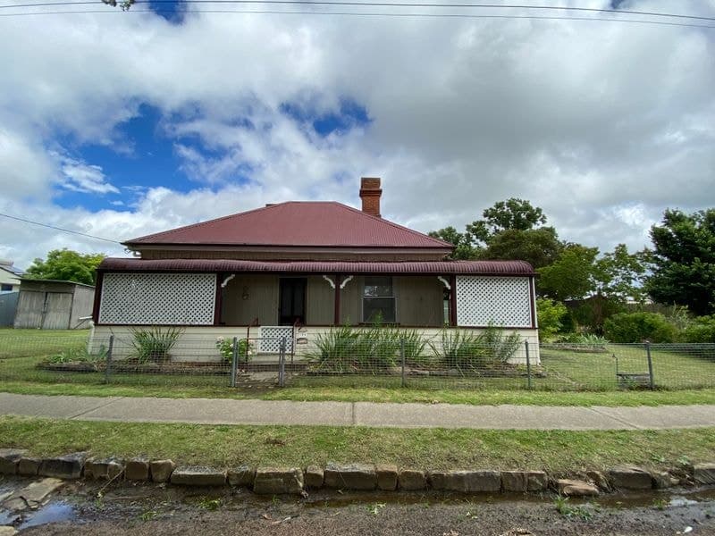 126 Logan Street, Tenterfield NSW 2372, Tenterfield - Image 1