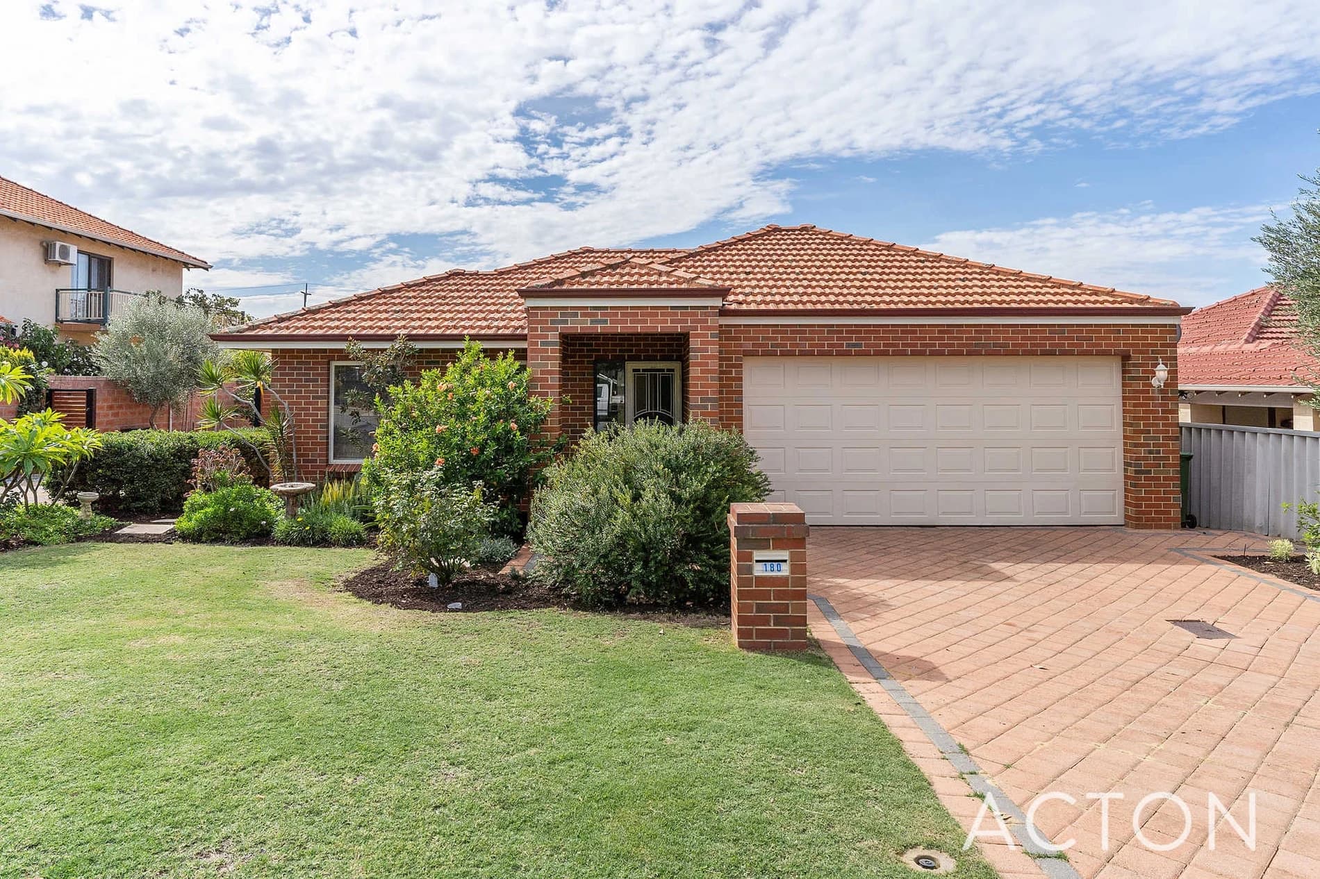 6/27 Falkirk Avenue, MAYLANDS WA 6051, Bedford - Image 1