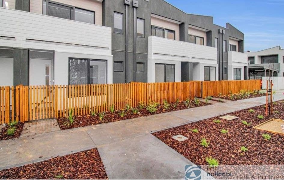 9 Sire Walk, Pakenham VIC 3810, Pakenham - Image 1