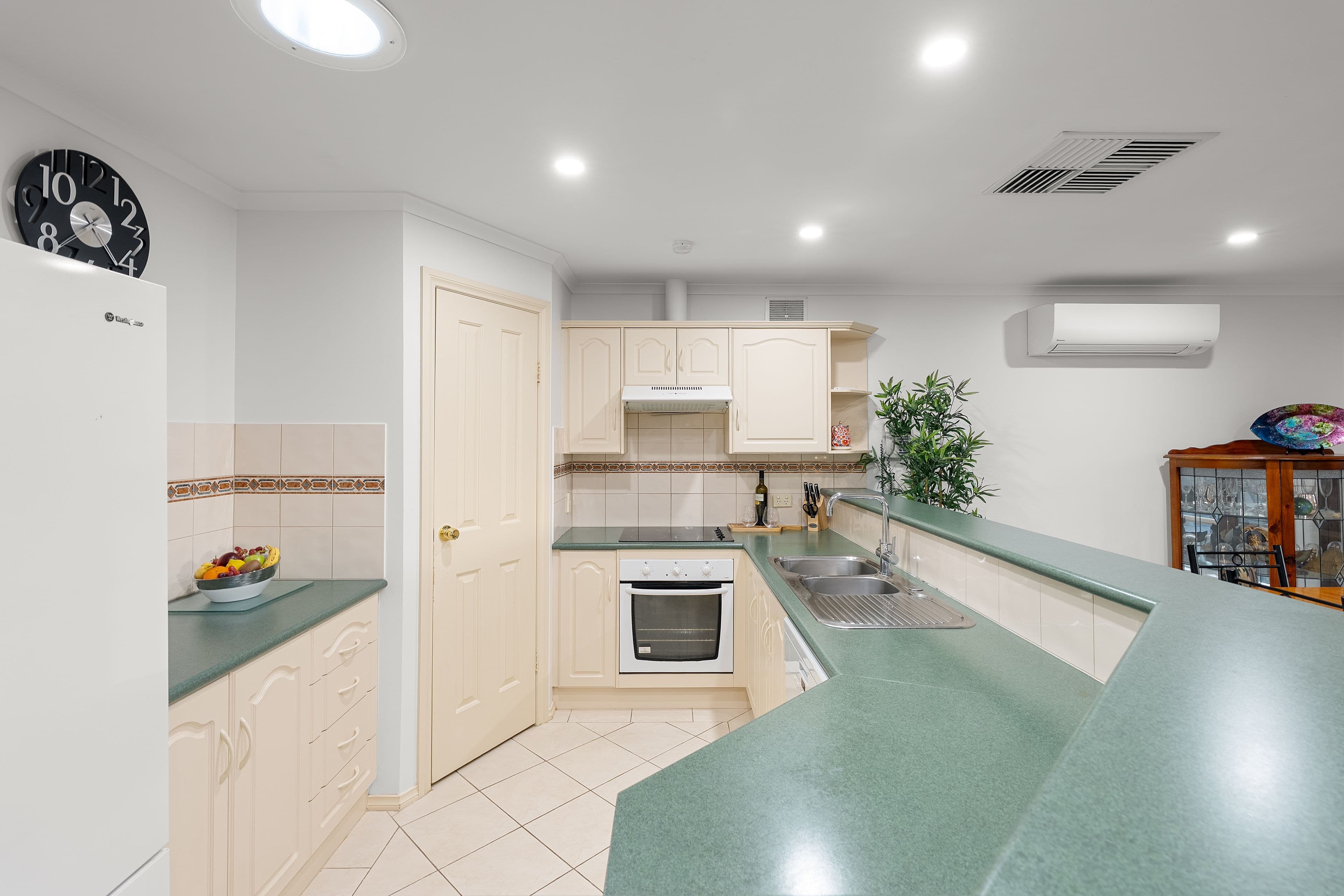 21 Carona Avenue, Gilles Plains SA 5086, Gilles Plains - Thumbnail 2