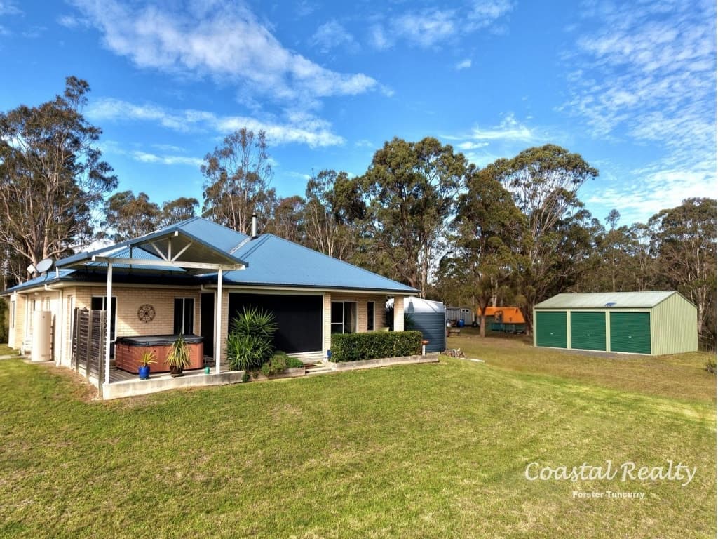28 The Lakelands, 28 The Lakelands Coomba Park - Image 1