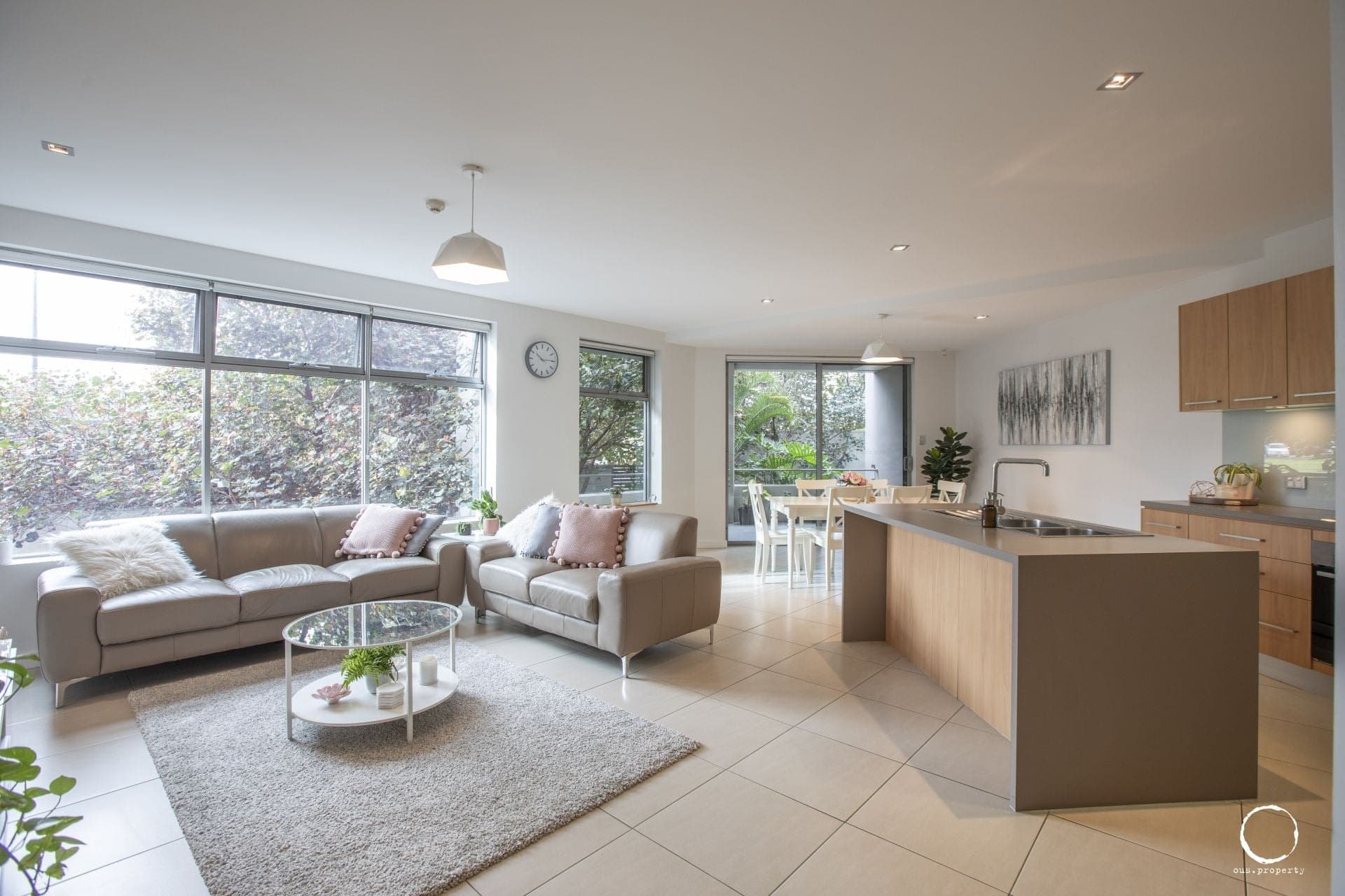 2/1 Burt Avenue, Findon, Findon - Thumbnail 2