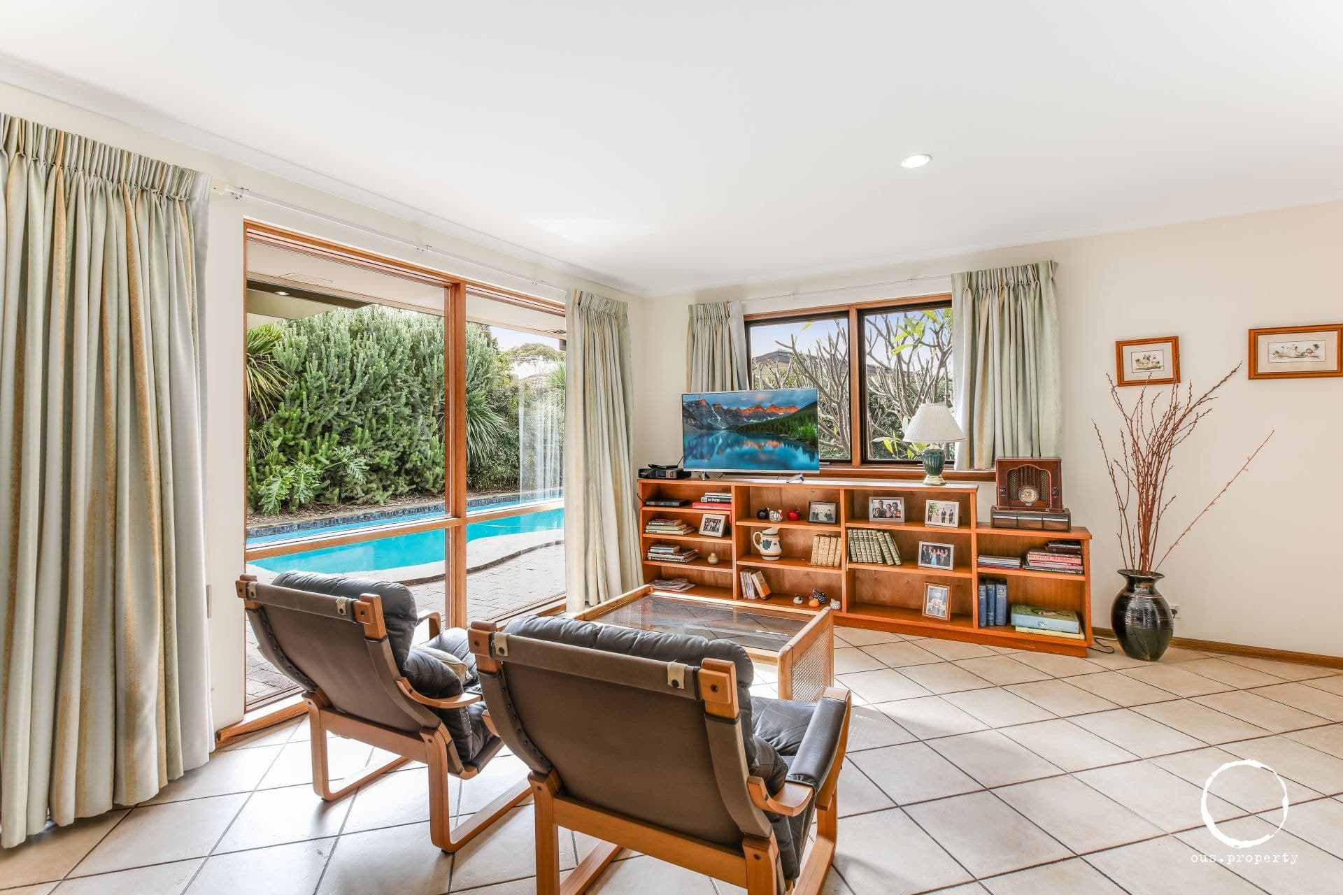 7 Newlands Drive, West Beach, West Beach - Thumbnail 3