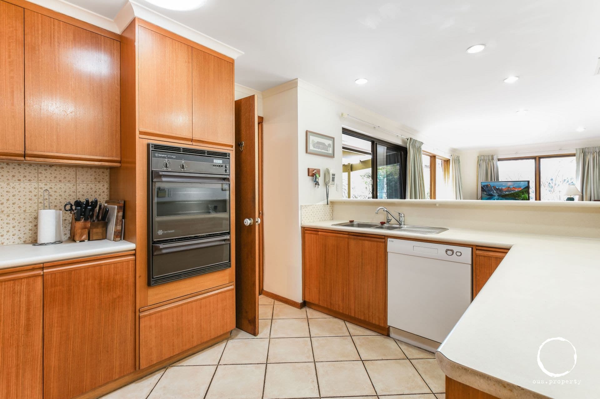 7 Newlands Drive, West Beach, West Beach - Thumbnail 5